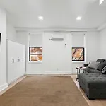Fishtown Photo Shoot And Meeting Space