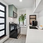 Fishtown Photo Shoot And Meeting Space